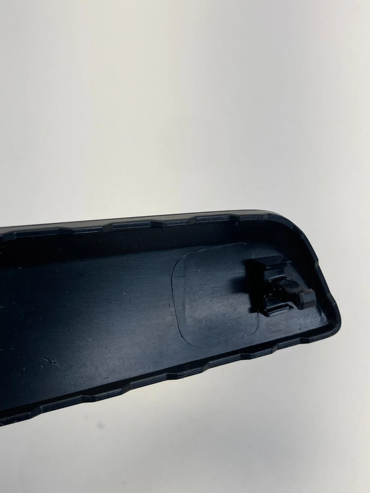 2012-2015 VOLKSWAGEN PASSAT FRONT RIGHT DOOR PANEL MOLDING BEZEL 561-867-410 OEM