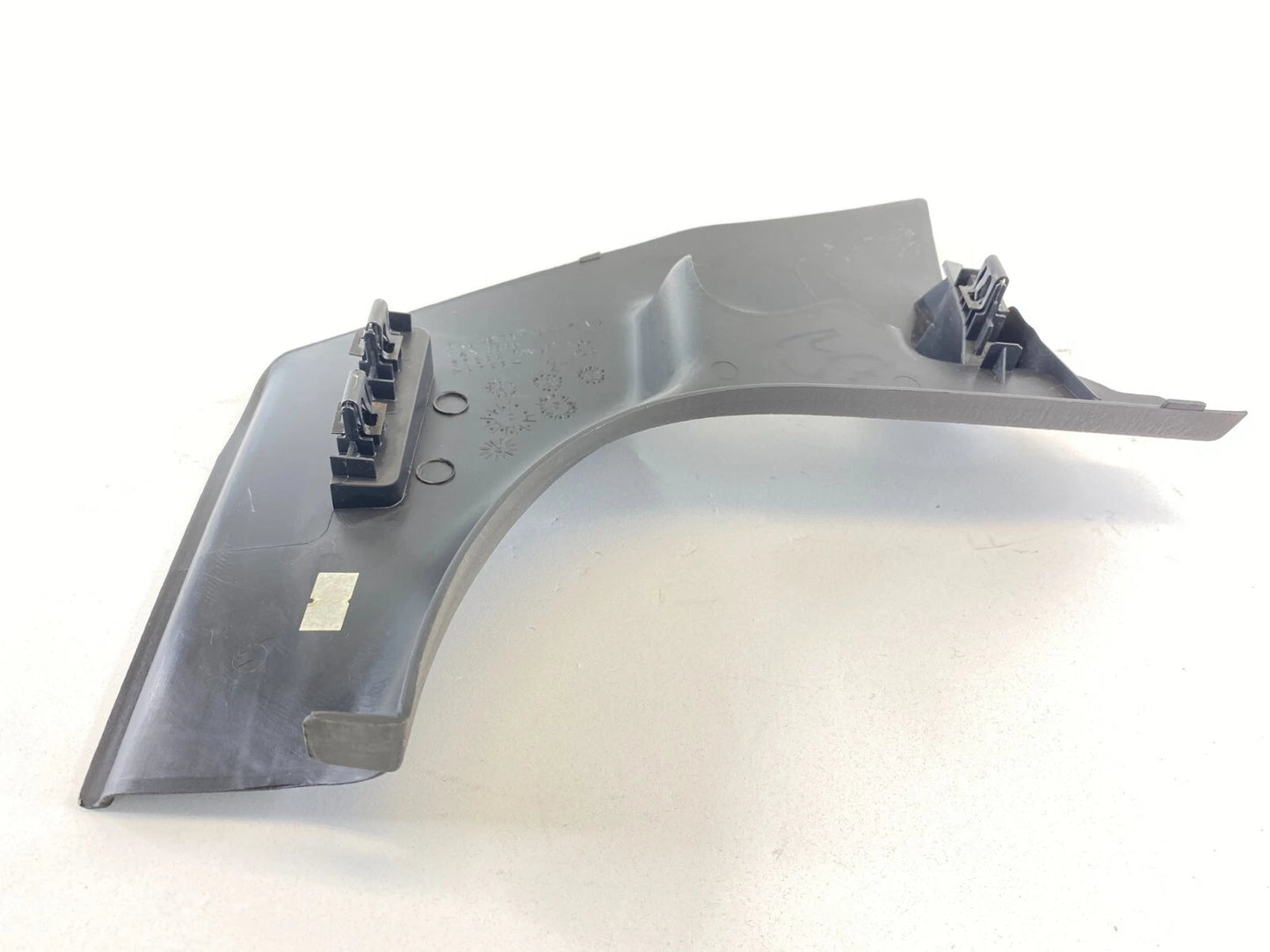 2001-2005 CHRYSLER PT CRUISER LEFT DRIVER SIDE LOWER KICK PANEL TRIM 0RJ49TRMAC
