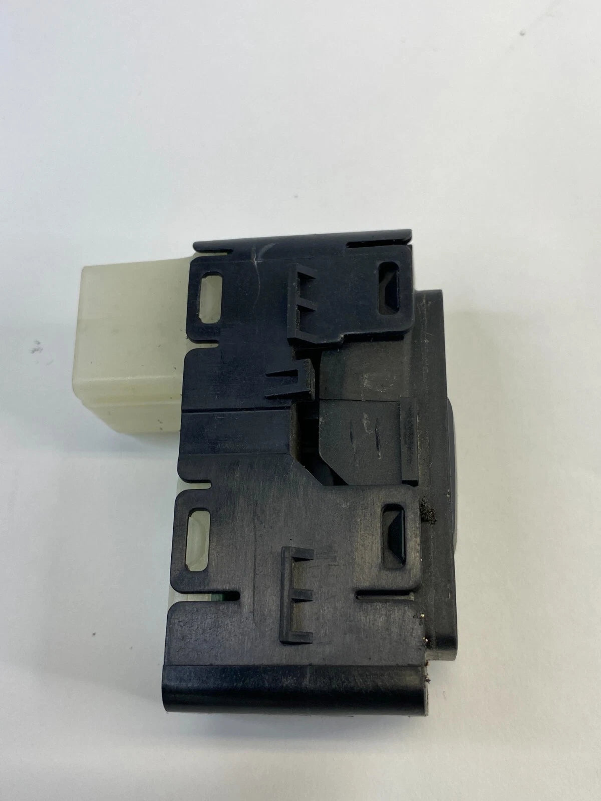 2007-2010 DODGE CHARGER REAR RIGHT SIDE DOOR WINDOW CONTROL SWITCH 04602787AA