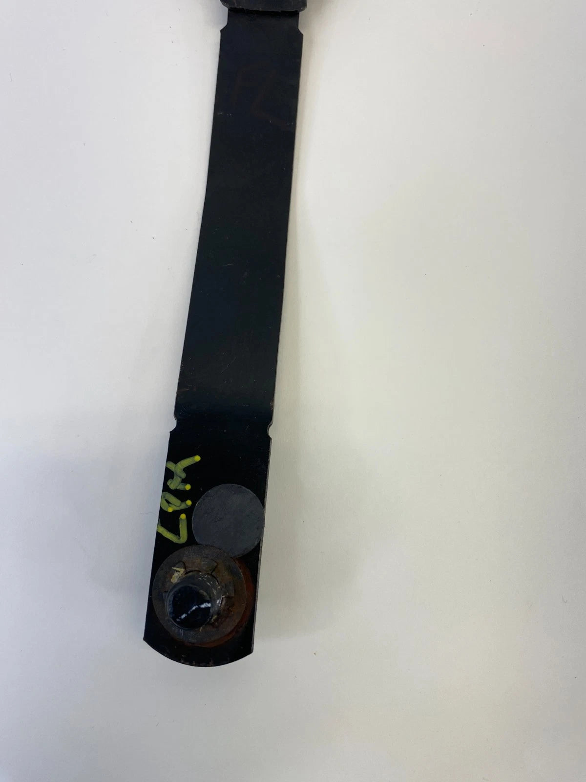2008-2012 DODGE CALIBER FRONT LEFT DRIVER SEAT BELT BUCKLE END OEM 1JB451DVAA