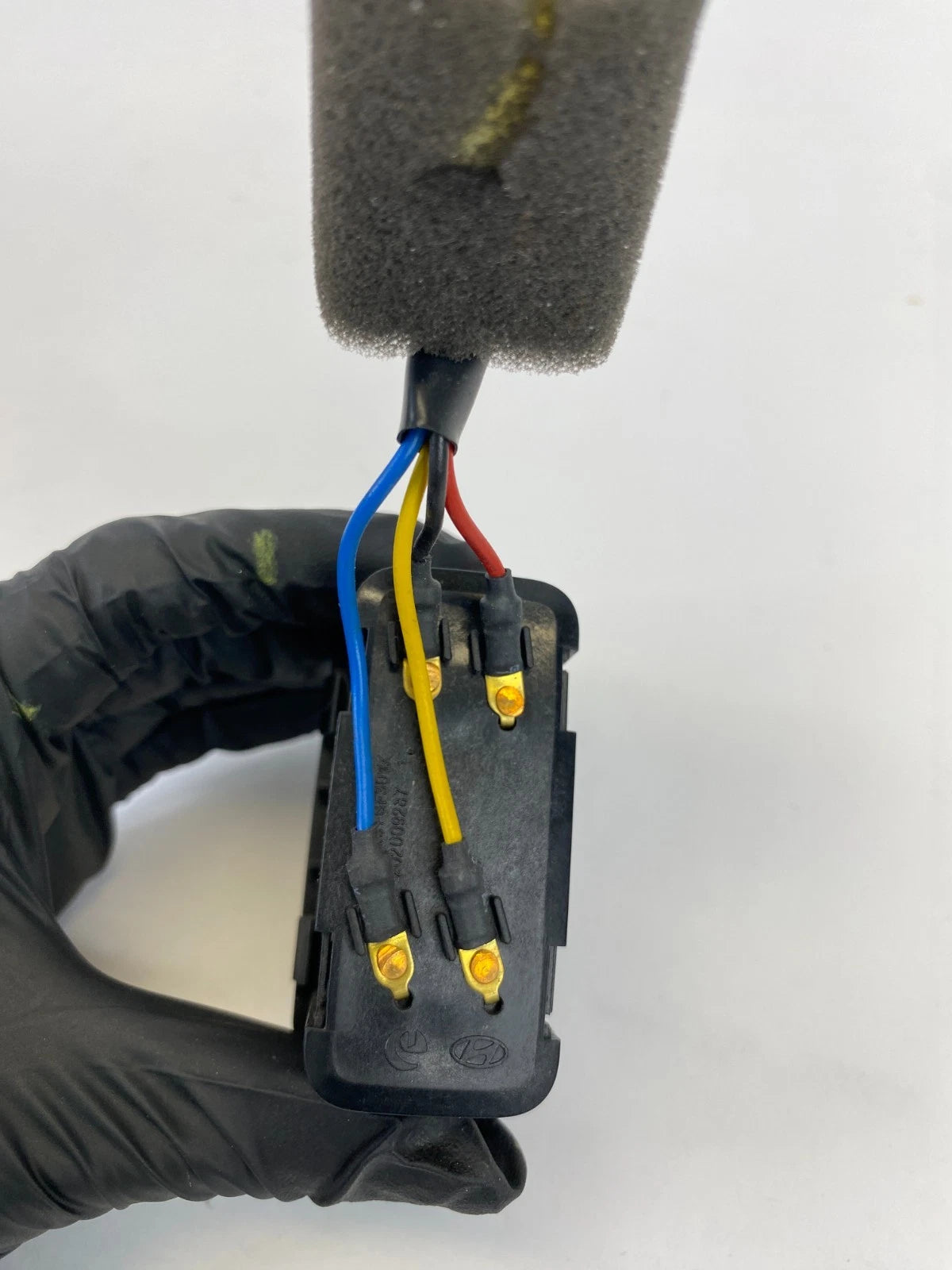 2011-2014 HYUNDAI SONATA GAS FUEL DOOR & TRUNK OPEN CONTROL SWITCH 202009287 OEM
