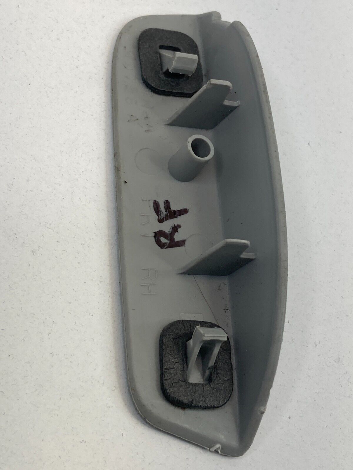 2007 2008 Dodge Caliber SXT Hatchback Front Right Door Trim Panel Plug 49758-A