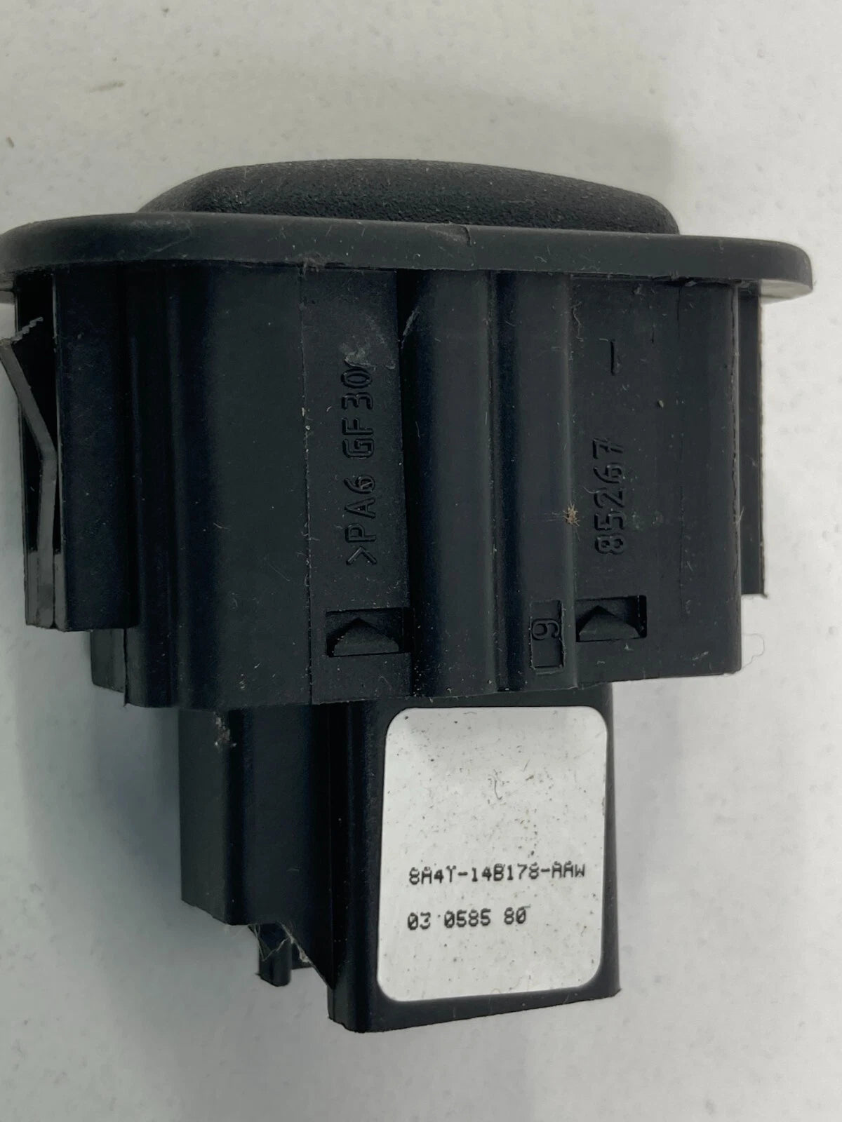2010-2019 LINCOLN MKT REAR LEFT SEAT RELEASE ADJUSTER SWITCH BUTTON 8A4T-14B178
