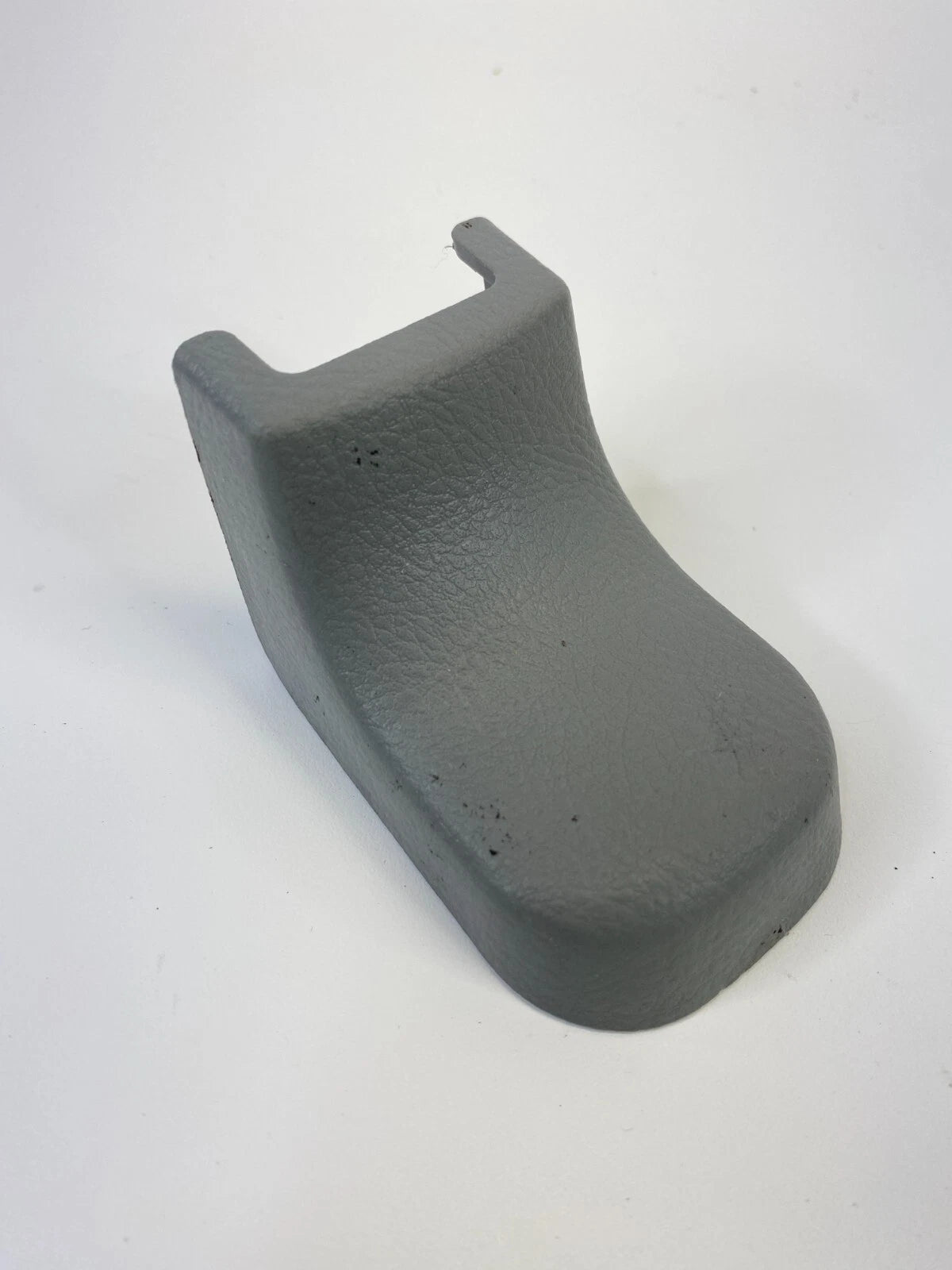 2007-2009 HYUNDAI SANTA FE SEAT RAIL TRACK END COVER CAP TRIM 88098-2B000 OEM