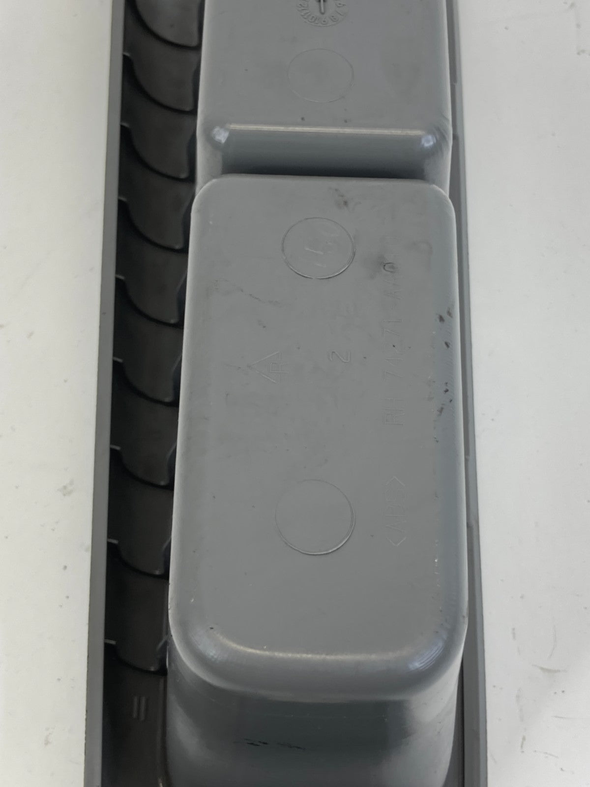 2002 2003 2004 Toyota Camry Rear Right Side Window Switch w/ Trim 74271-AA01 OEM