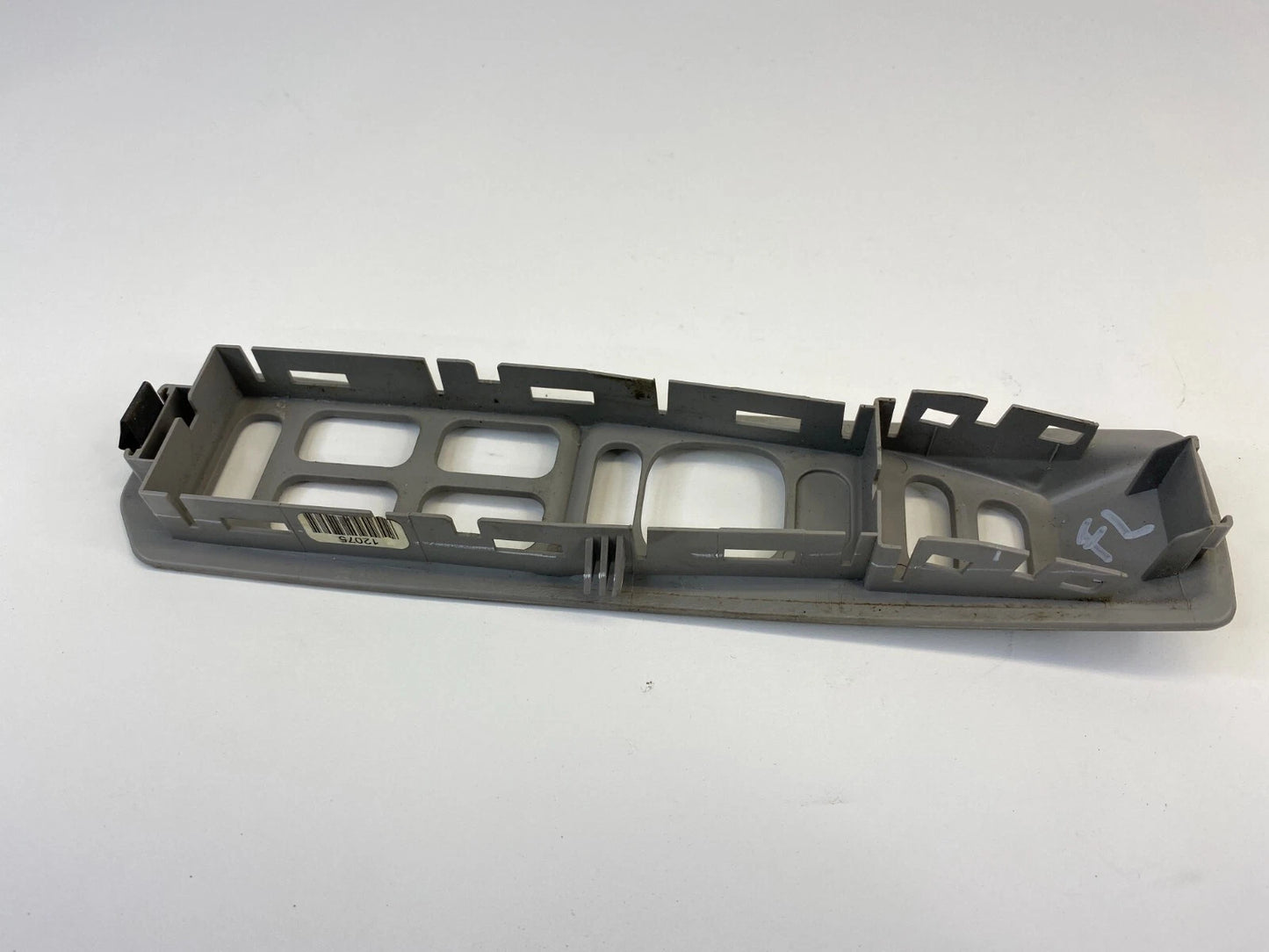 03-07 CADILLAC CTS 04-06 SRX FRONT LEFT DRIVER MASTER WINDOW SWITCH BEZEL COVER