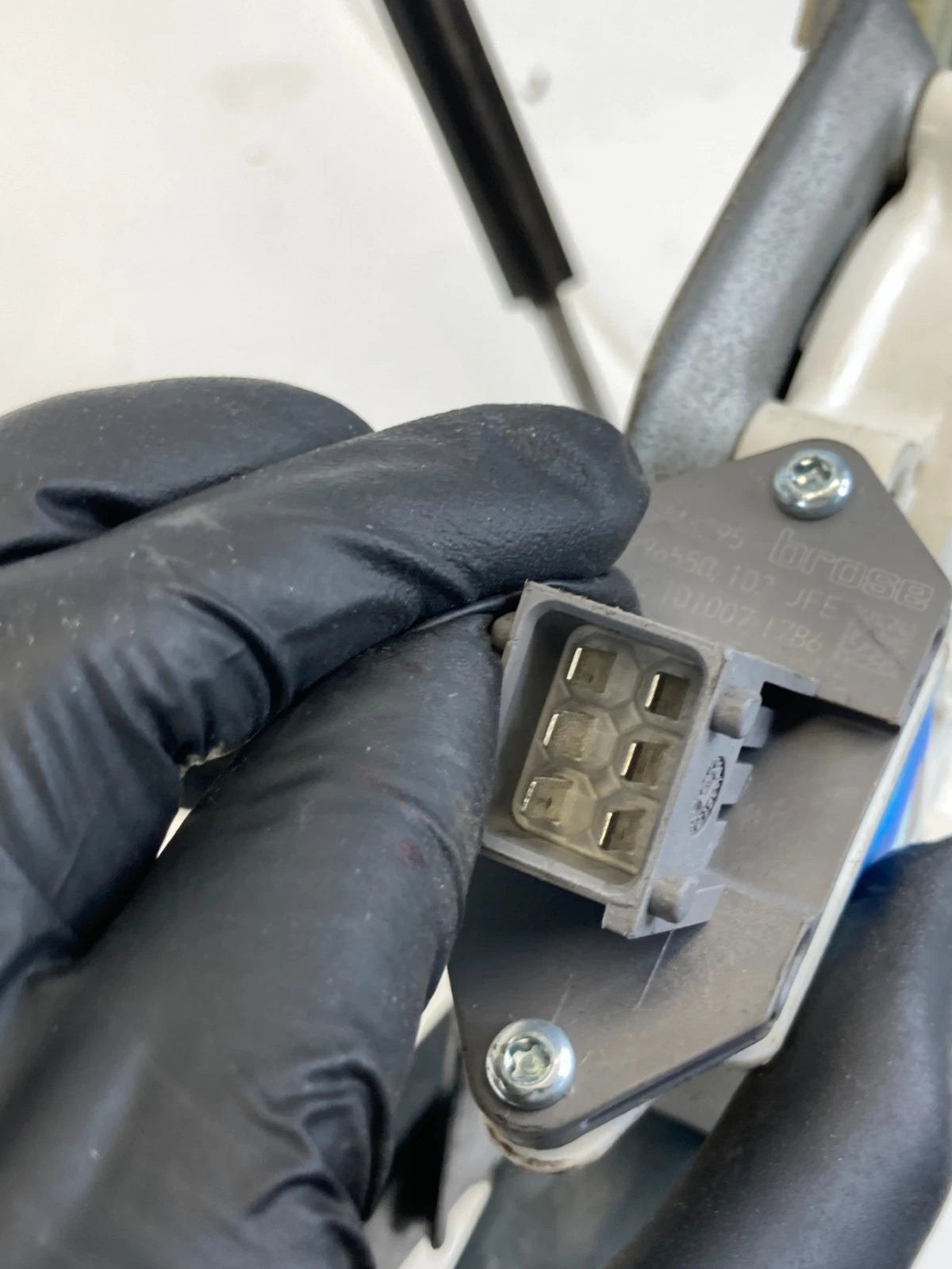 05-11 CADILLAC STS FRONT LEFT DOOR POWER WINDOW MOTOR & REGULATOR 25999738 OEM