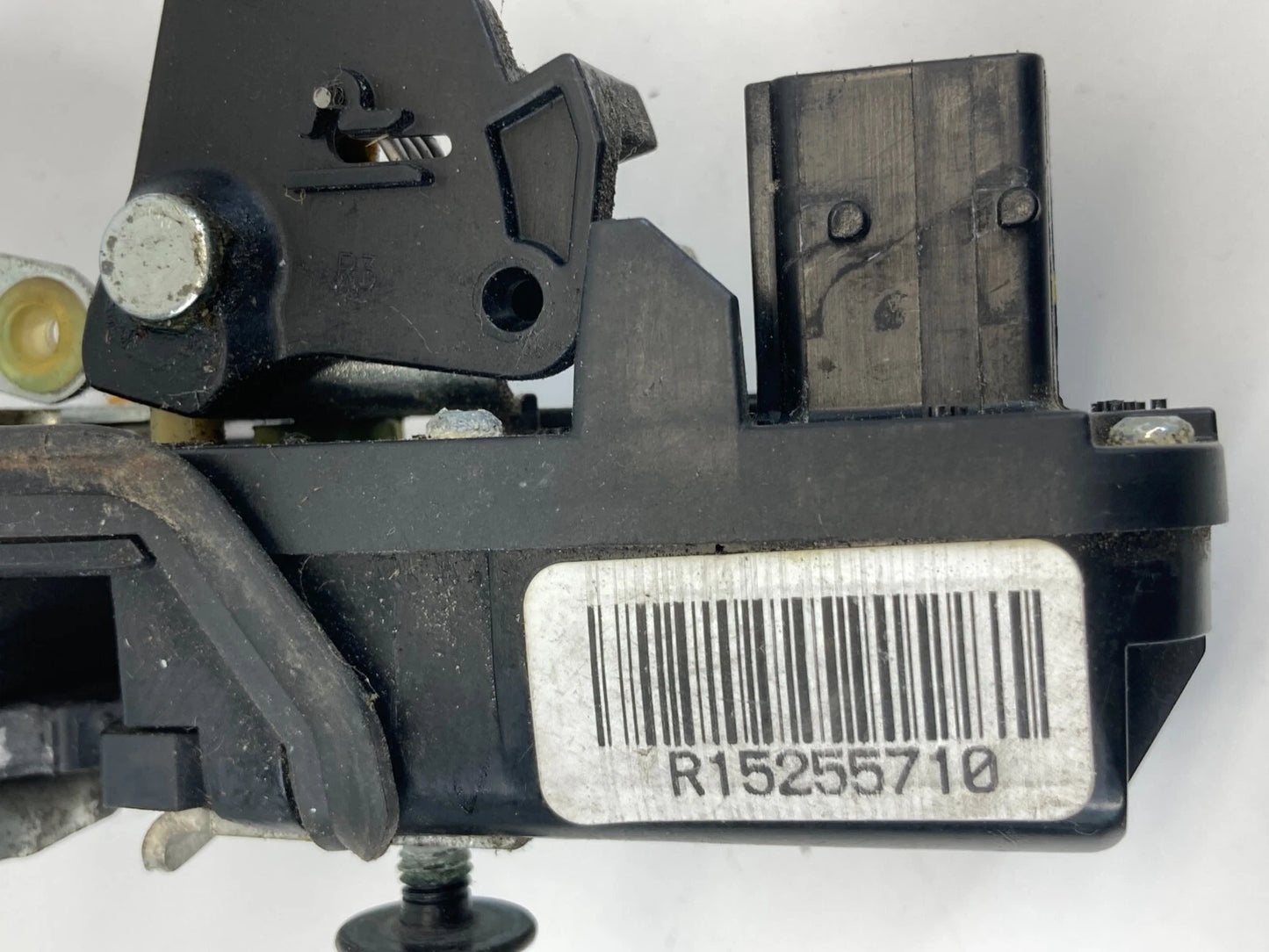 03-07 CADILLAC CTS 04-06 SRX FRONT RIGHT PASSENGER DOOR LOCK LATCH 15255710 OEM