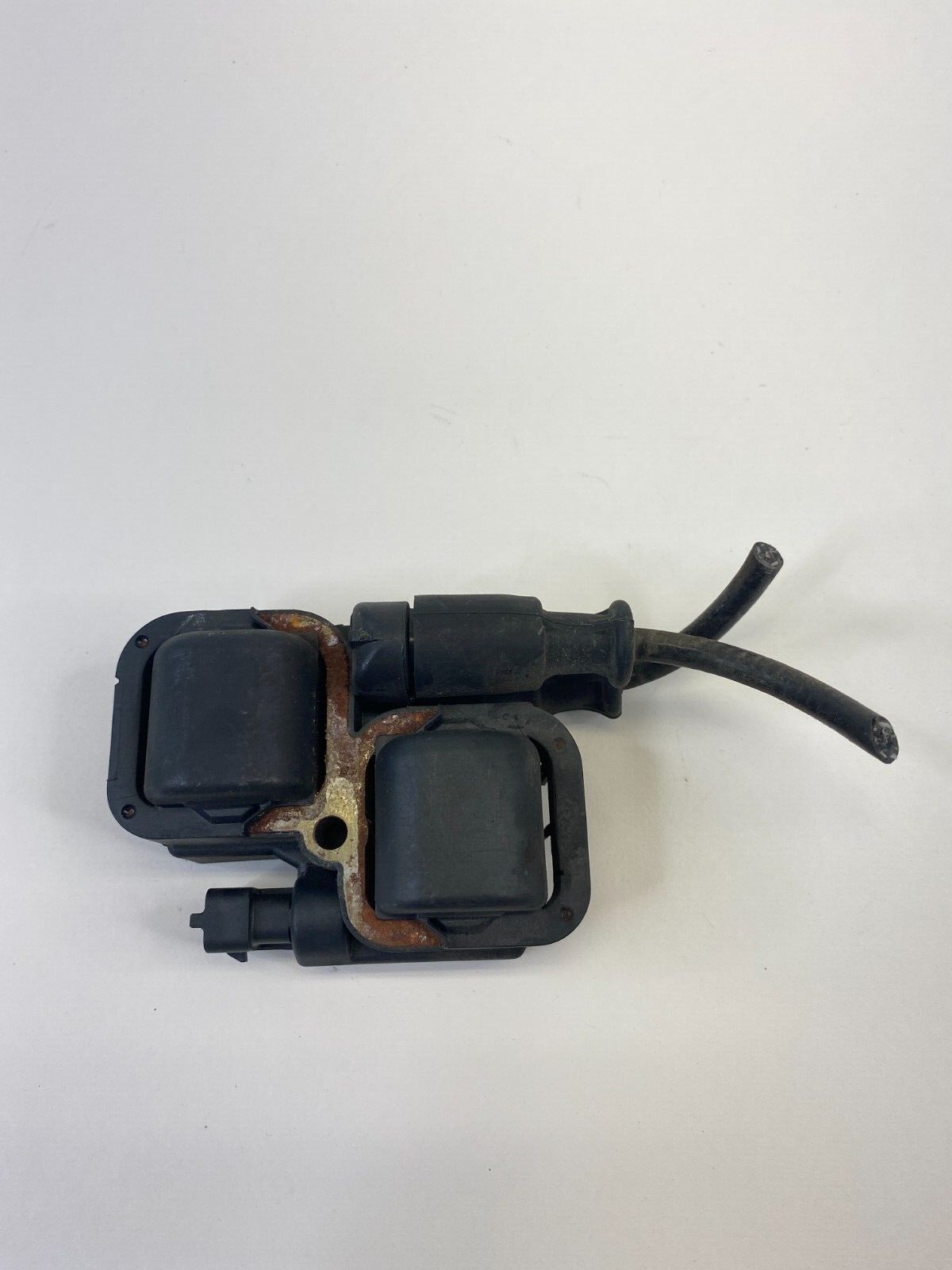 98-05 Mercedes-Benz E 320 3.2L V6 A/T Engine Ignition Coil Igniter A0001587803