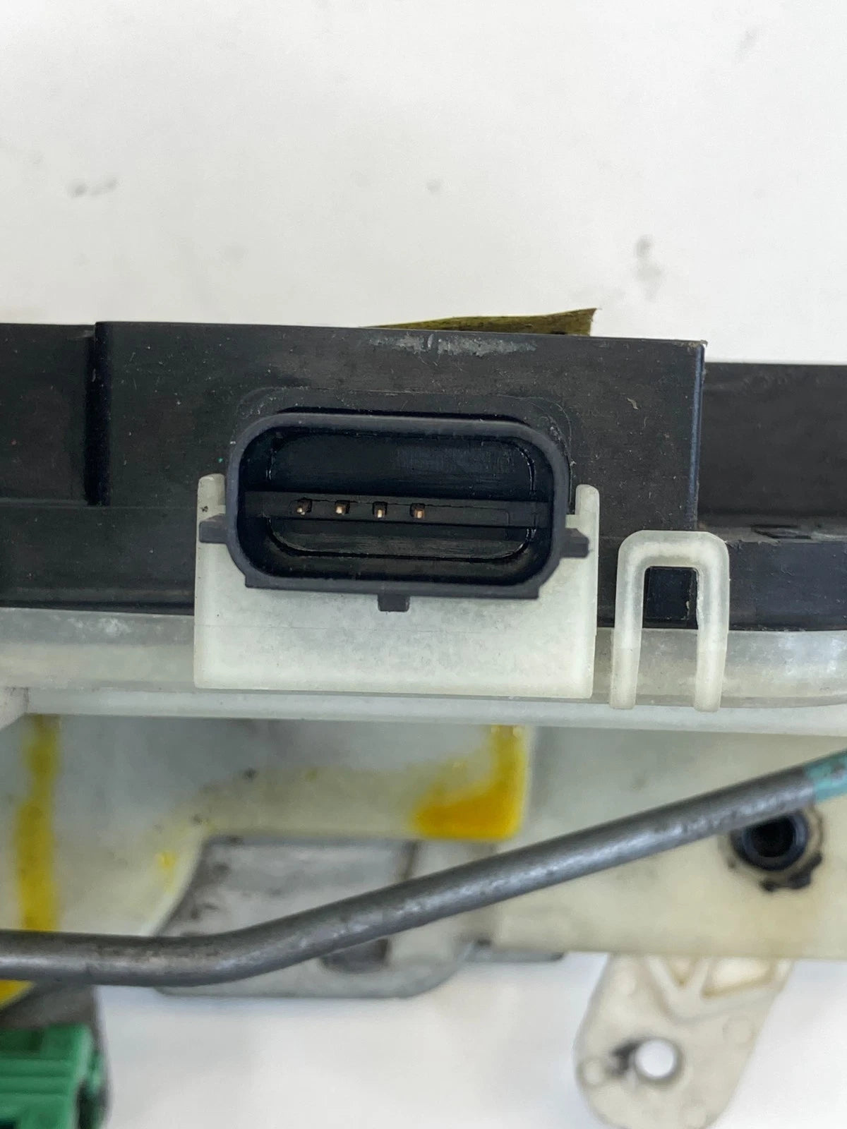 10-19 Ford Taurus 13-19 Police Interceptor Sedan Front Left Door Lock Actuator