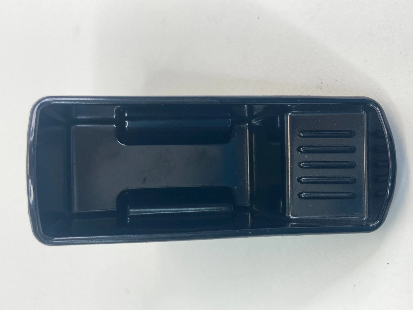 2009 2010 BMW 535i XDRIVE RR RIGHT DOOR PANEL INSERT ASHTRAY SHIELD PLASTIC OEM