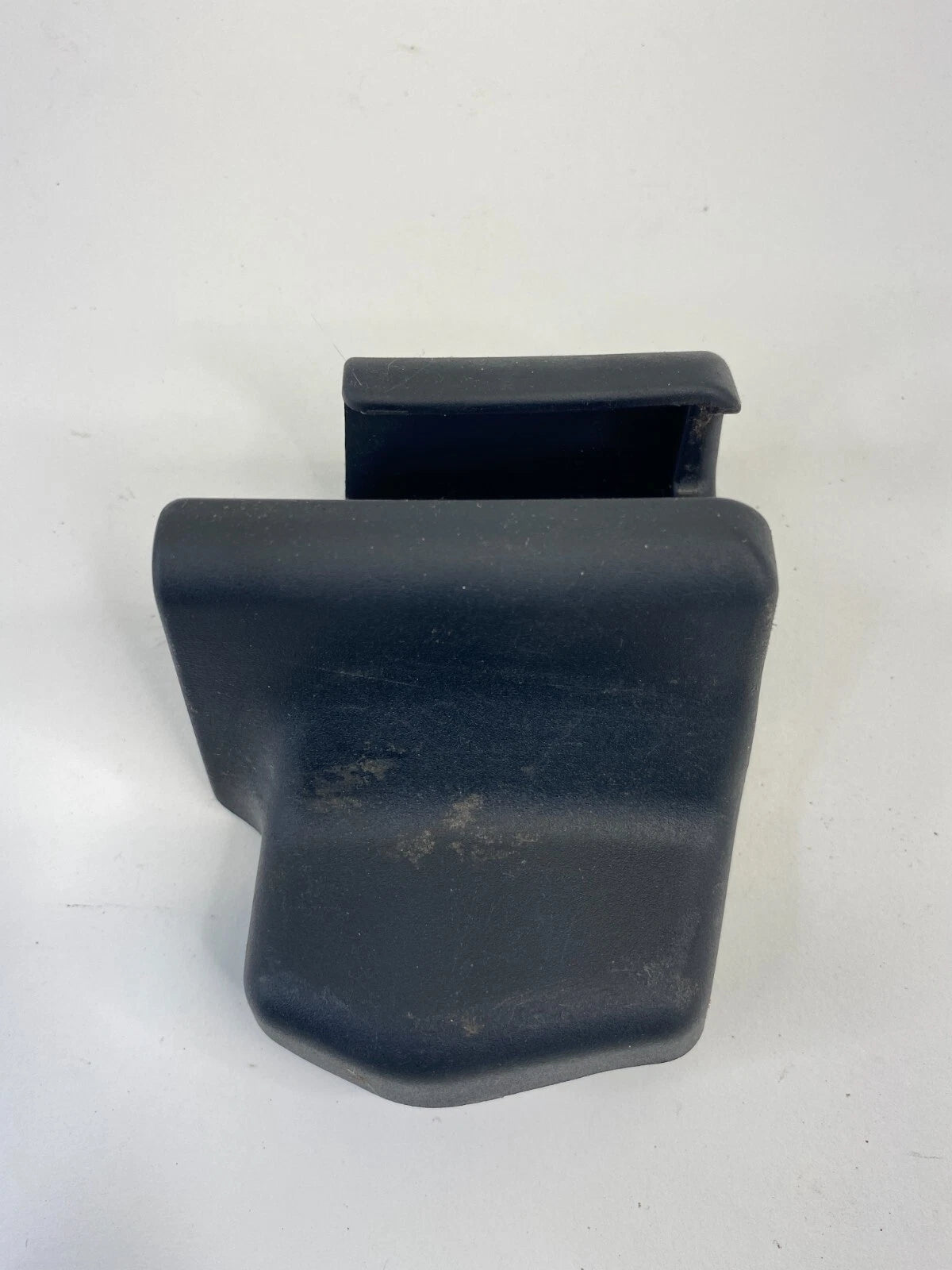 2000-2005 TOYOTA CELICA FRONT LEFT SEAT OUTER TRACK TRIM COVER 72138-20050 OEM