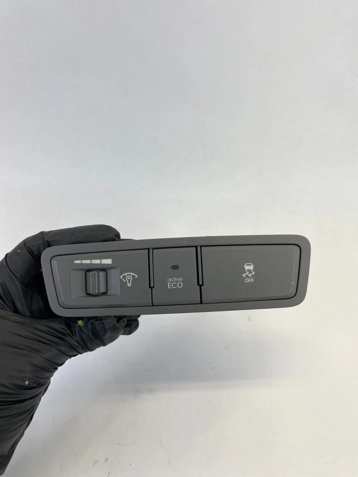 2011-2014 HYUNDAI SONATA DASH DIMMER LIGHT ECO TRACTION CONTROL SWITCH ASSY OEM