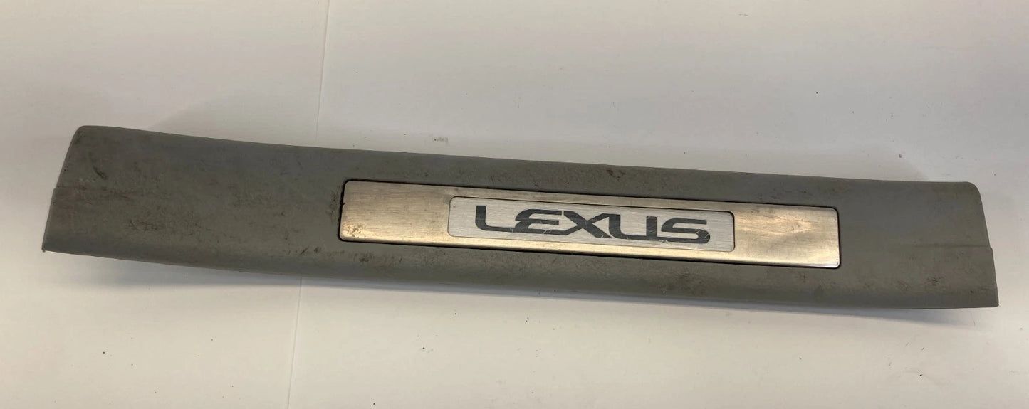 2007-2009 LEXUS RX350 REAR RIGHT DOOR SCUFF PLATE SILL STEP TRIM 67930-0E010 OEM