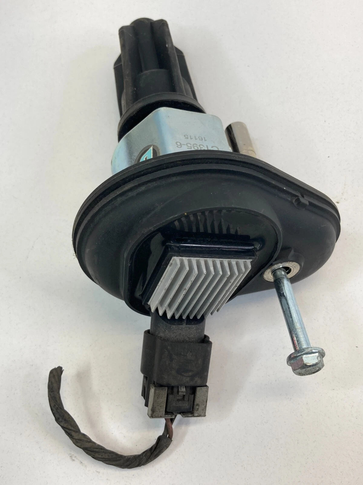2002-2005 GMC ENVOY 4.2L L6 IGNITION CONTROL MODULE COIL UNIT OEM C1395616115