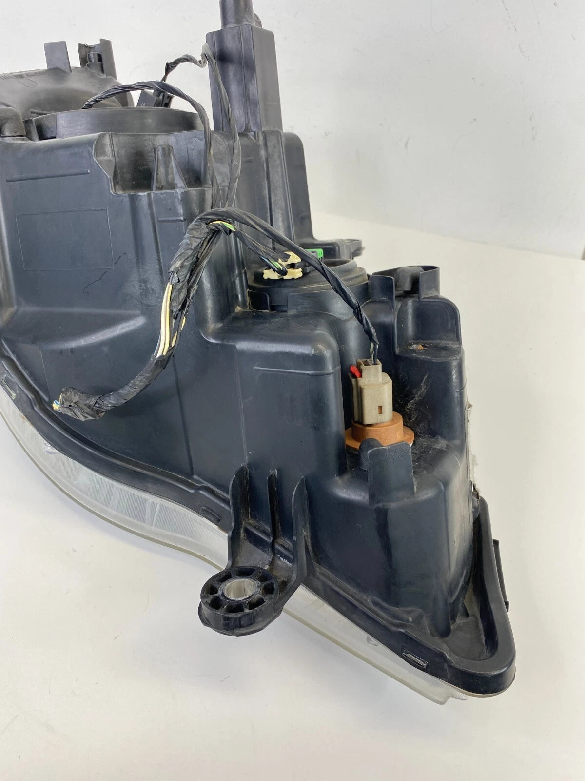 08-16 TOWN & COUNTRY GRAND CARAVAN LEFT DRIVER HEADLIGHT HEADLAMP HALOGEN OEM