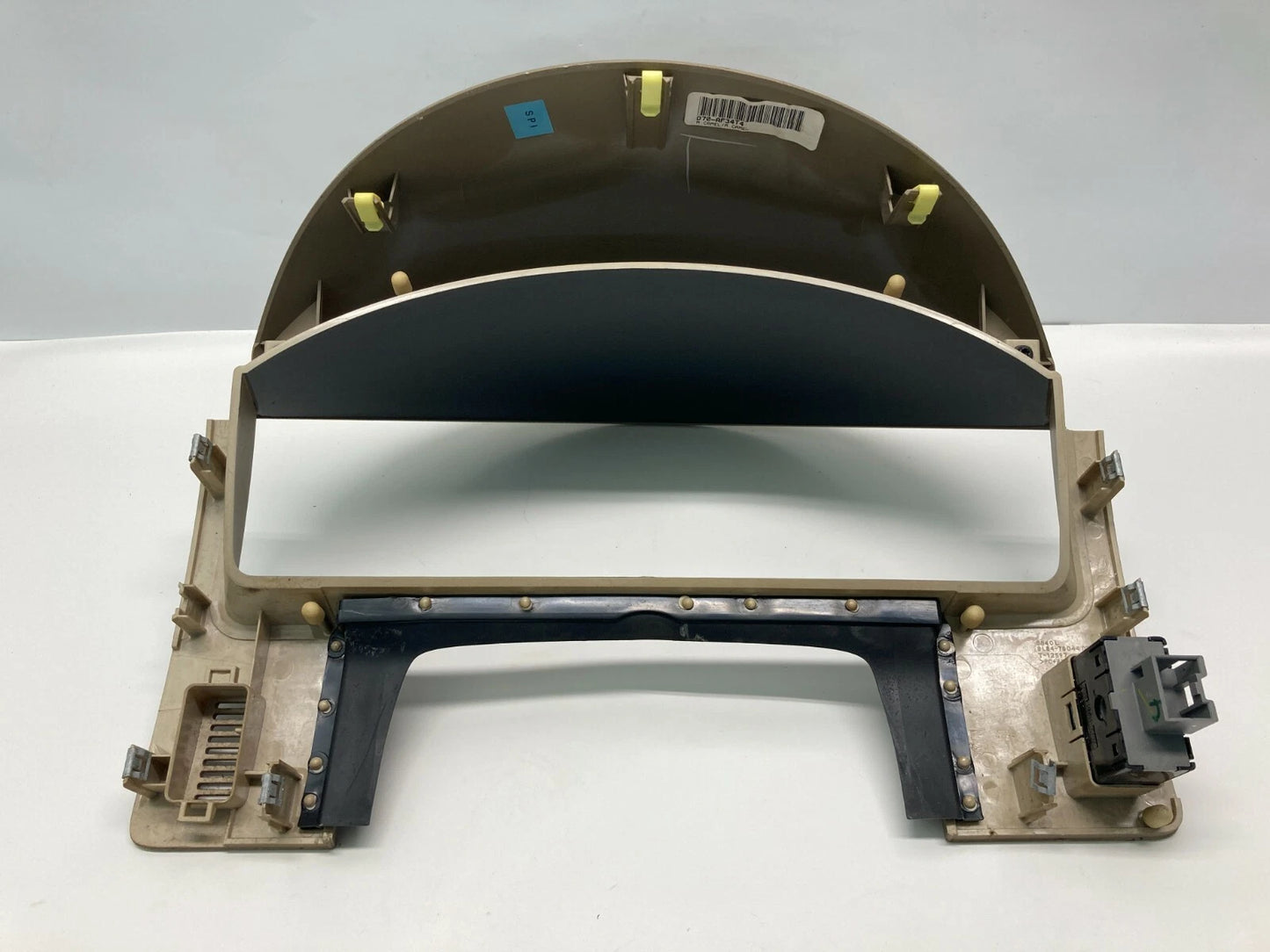 08-12 FORD ESCAPE SPEEDOMETER INSTRUMENT CLUSTER DASH BEZEL TRIM 8L84-78044D70