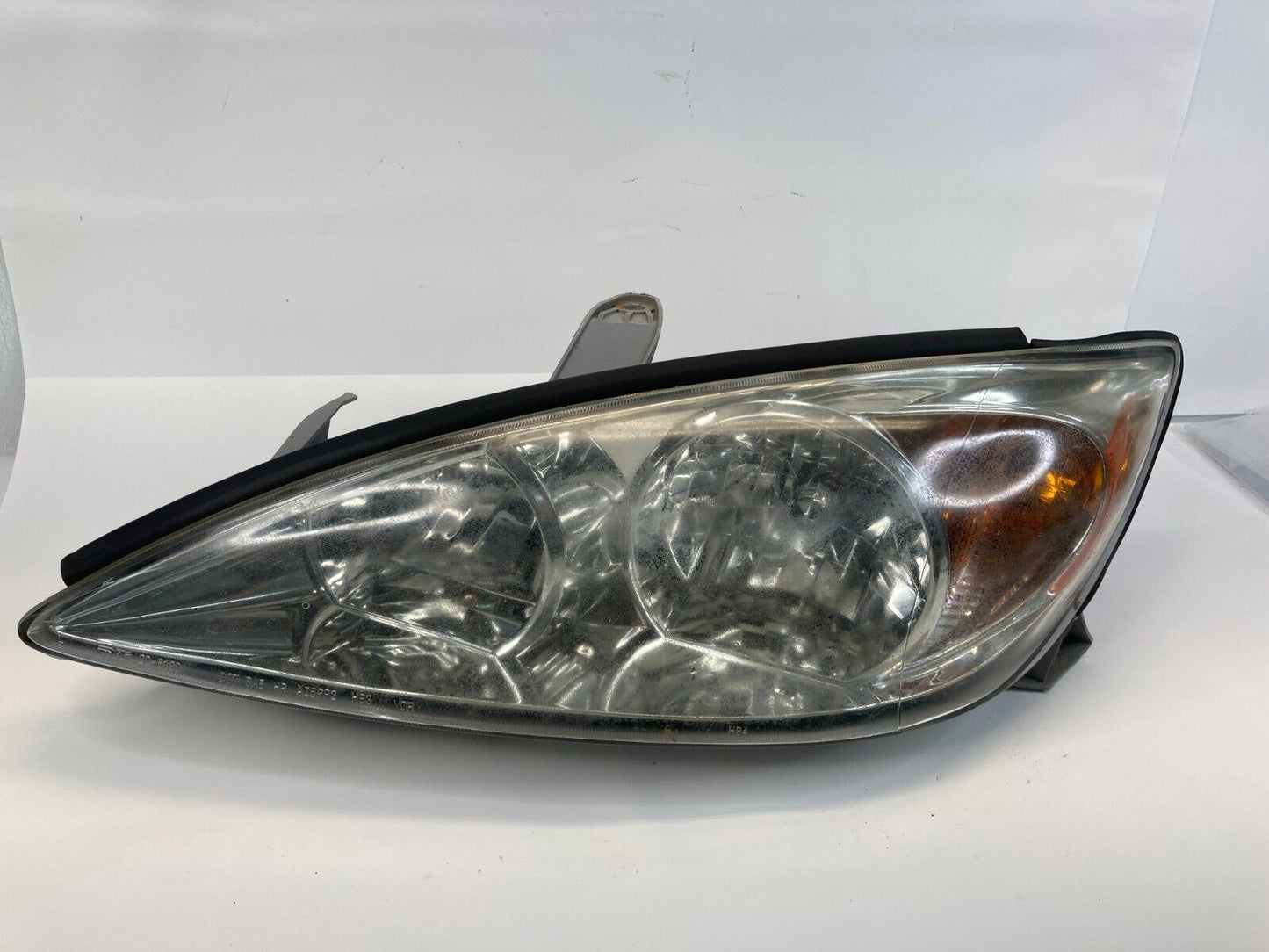 2002 2003 2004 Toyota Camry Front Left Driver Headlight Headlamp