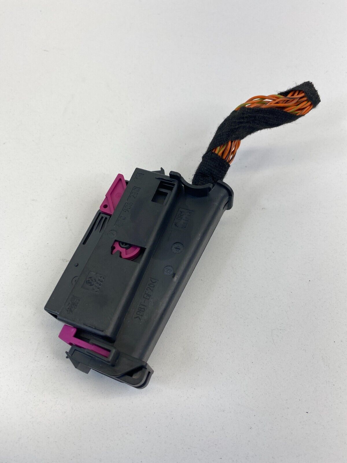 2005-2011 Audi A6 Quattro Fuse Box Junction Plug Pigtail Connector 4E0906230 OEM