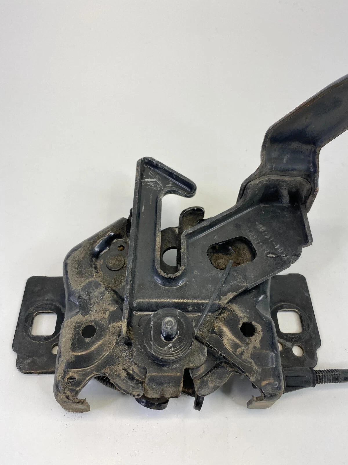 2001-2007 01-07 FORD ESCAPE FRONT HOOD LATCH LOCK RELEASE YL84-16A771-AA OEM