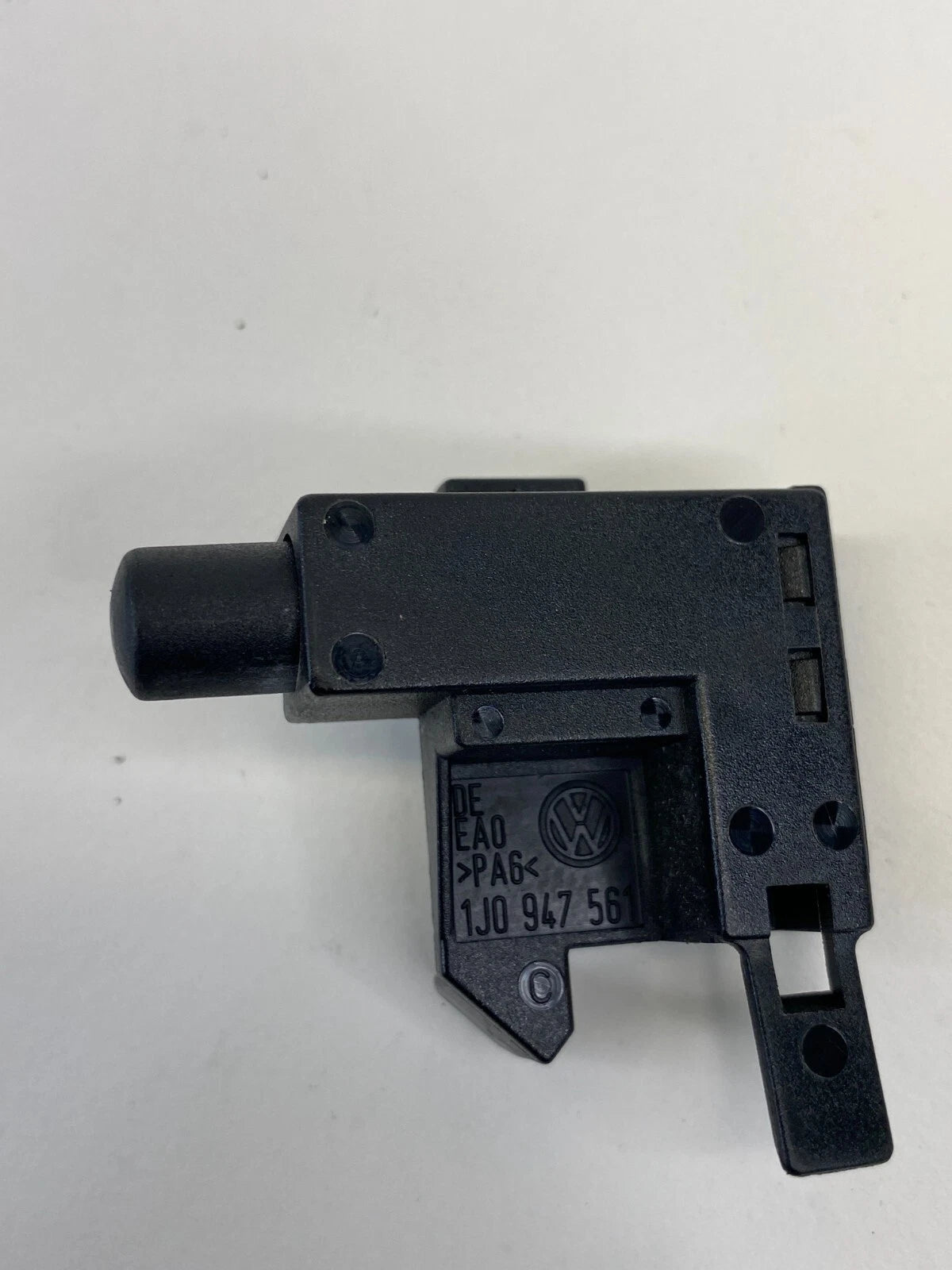 2006-2013 AUDI A3 EMERGENCY PARKING HAND BRAKE SWITCH 1J0947561 OEM