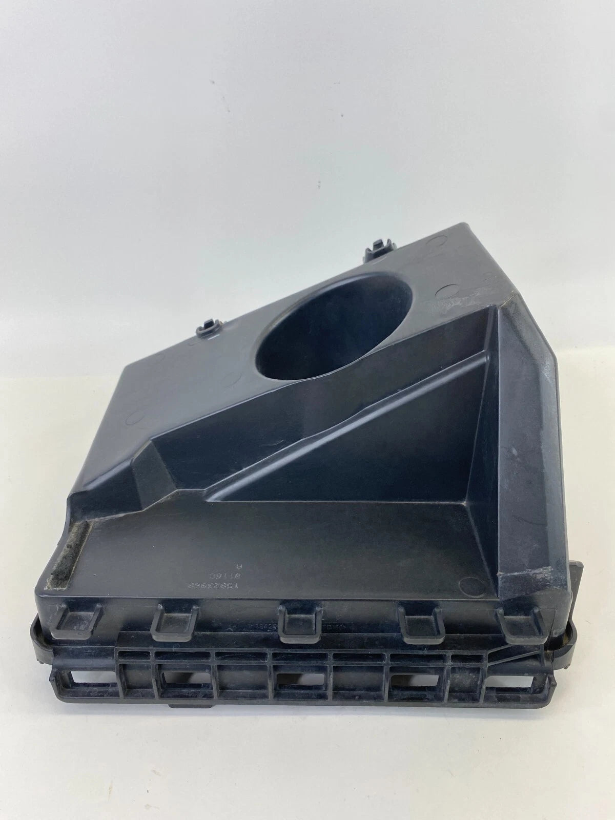 2005-2008 PONTIAC GRAND PRIX ENGINE AIR CLEANER FILTER BOX UPPER LID OEM FACTORY