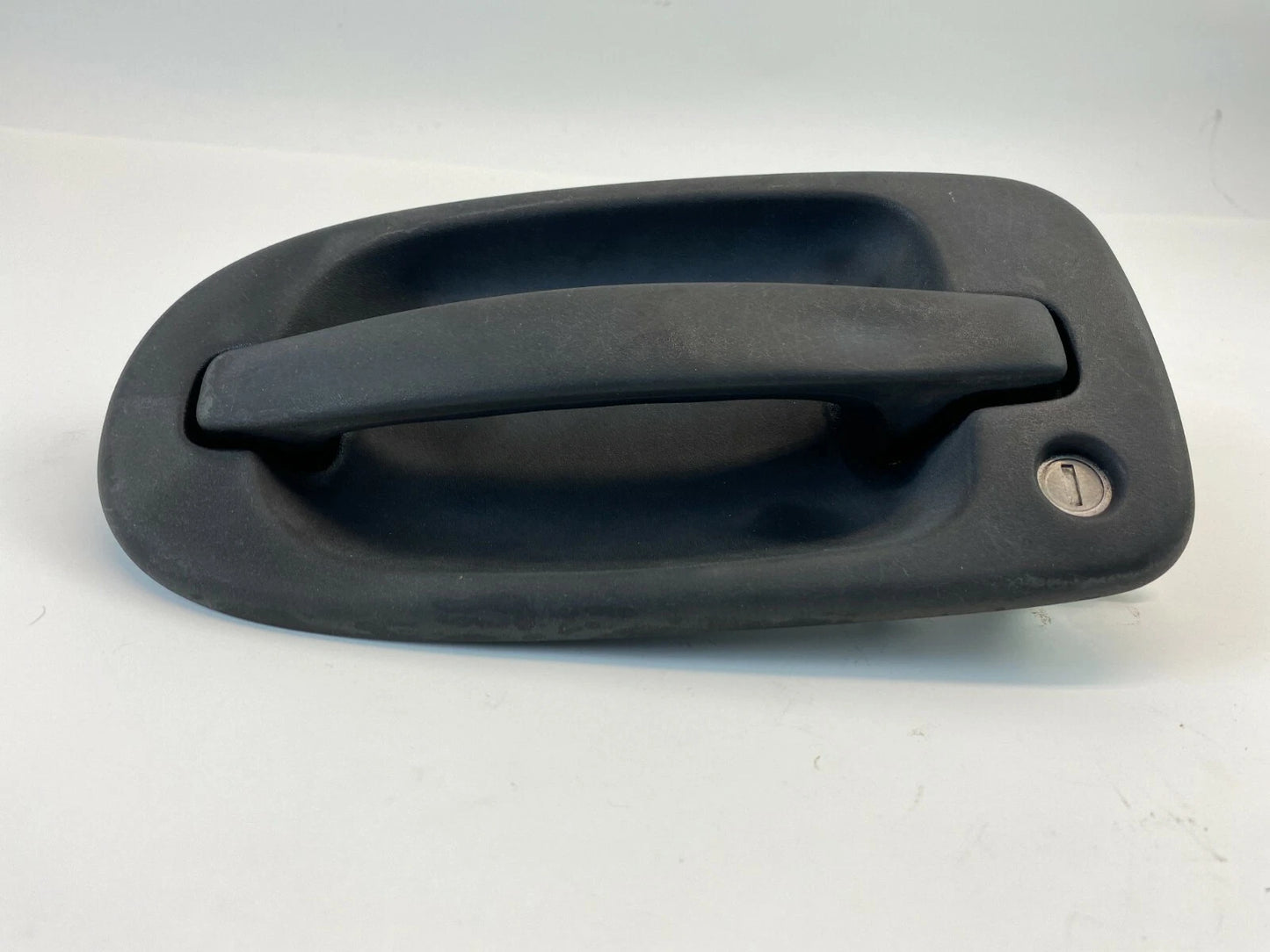 2005-2007 SATURN RELAY FRONT LEFT DRIVER SIDE EXTERIOR DOOR HANDLE ASSEMBLY OEM