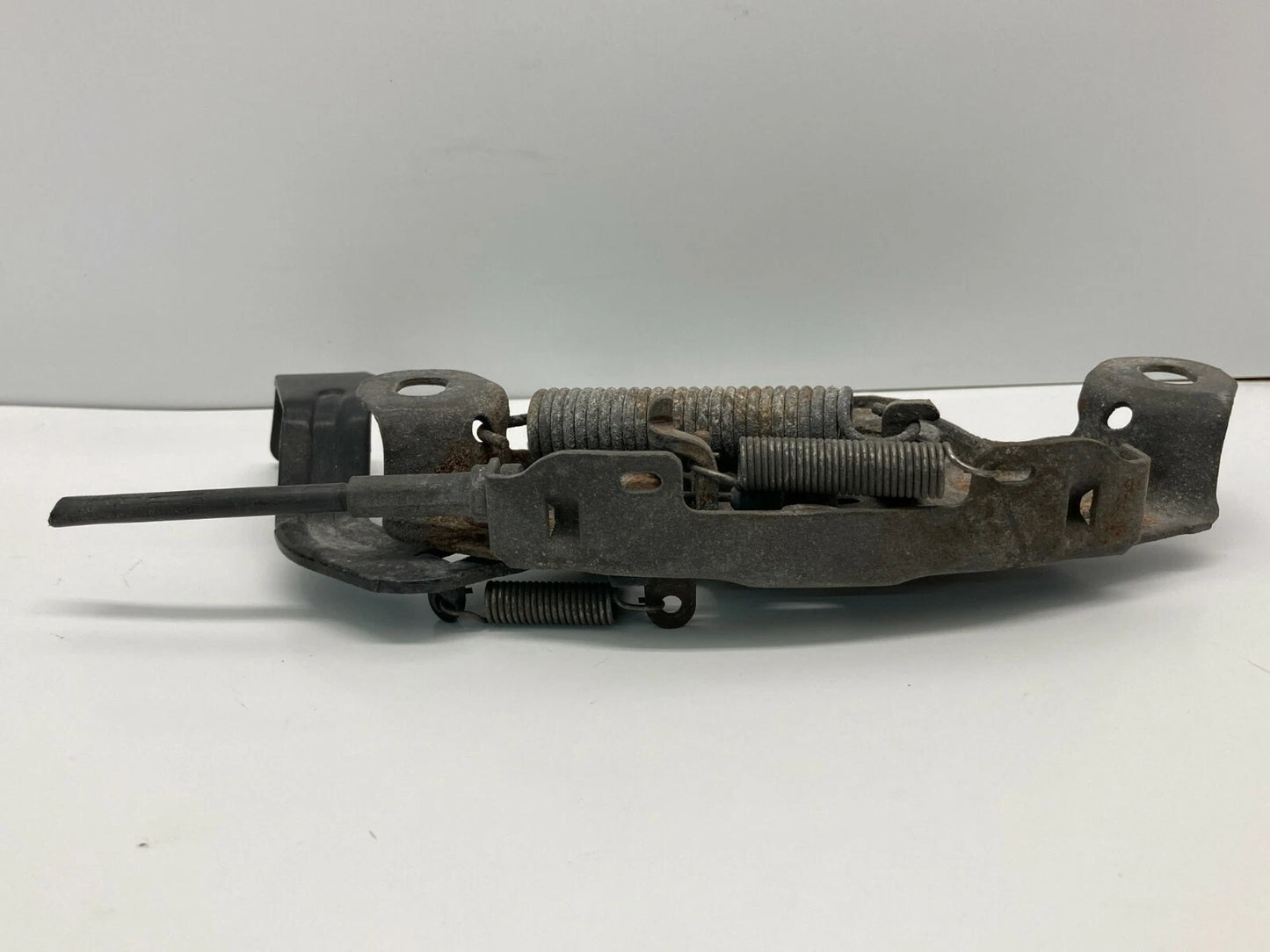 93 94 95 96 97 98 MERCURY VILLAGER HOOD LOCK FRONT LATCH RELEASE ACTUATOR OEM