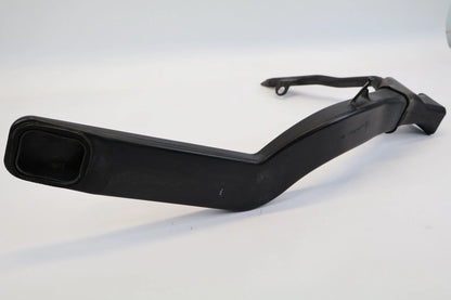 2016-2018 HONDA PILOT 3.5L FRONT INTAKE BATTERY AIR DUCT ASSEMBLY OEM