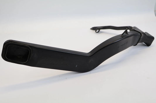 2016-2018 HONDA PILOT 3.5L FRONT INTAKE BATTERY AIR DUCT ASSEMBLY OEM