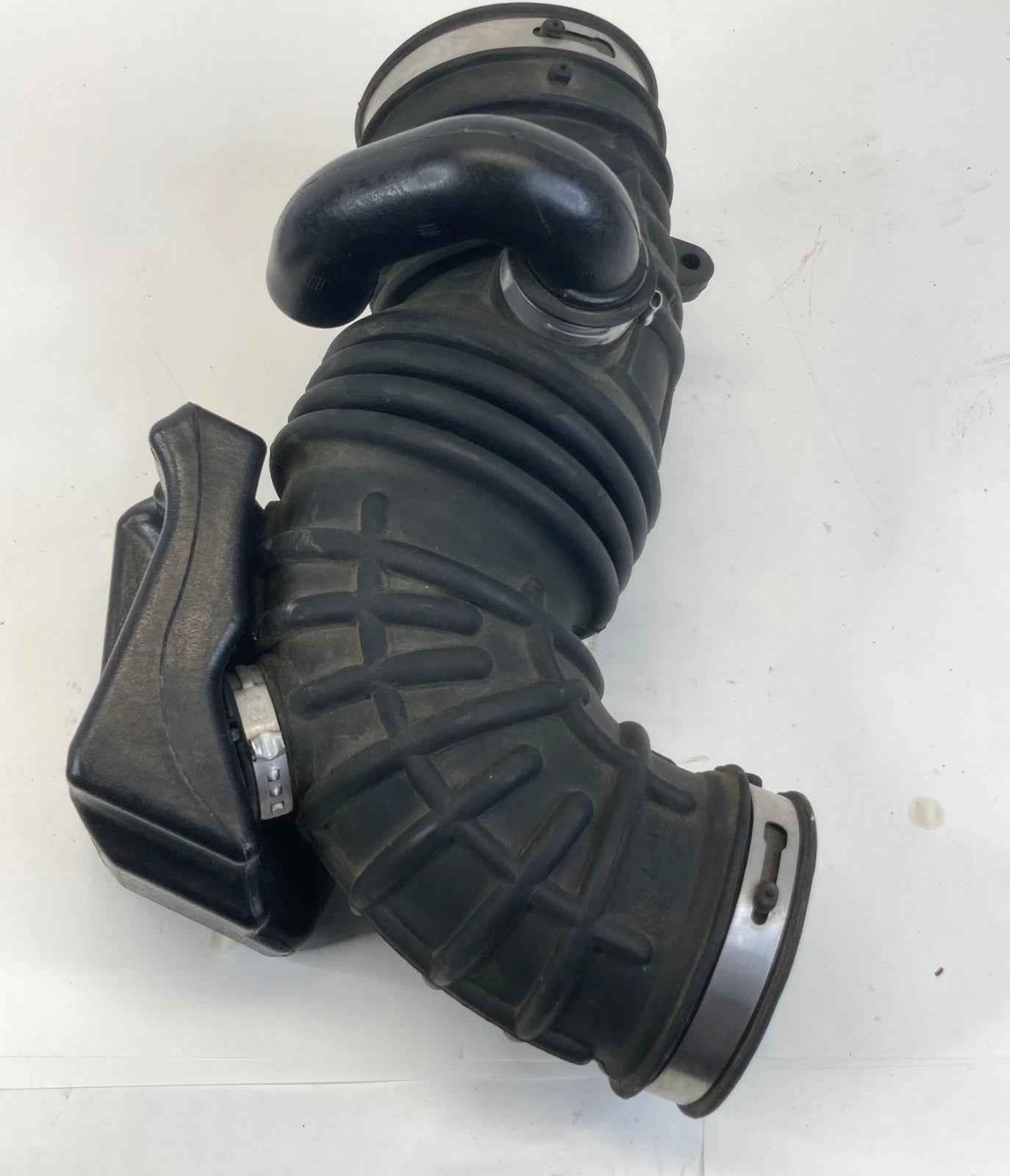 2004 FORD EXPLORER 4.0L A/T AIR CLEANER RESONATOR HOSE DUCT TUBE OEM