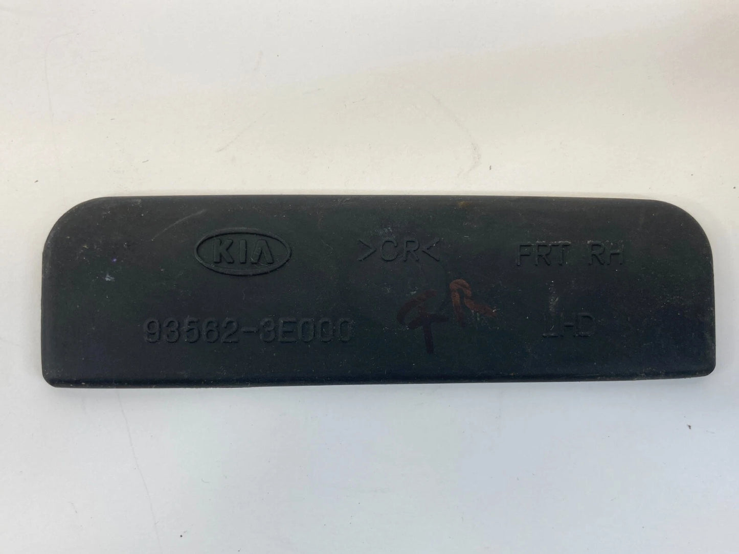 03-08 KIA SORENTO FRONT RIGHT PASSENGER SIDE PAD COVER TRIM LID 93562-3E000 OEM