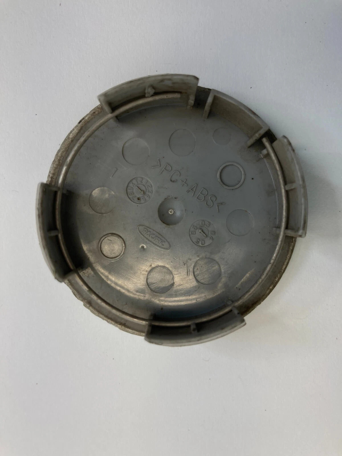 05 06 07 08 09 10 Scion TC Wheel Rim Center Cap Hubcap Cover Trim OEM