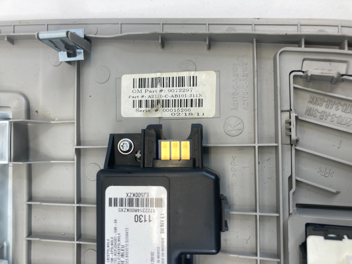 2010-2013 Buick LaCrosse Overhead Console Dome Map Lamp w/ Sunroof Switch OEM