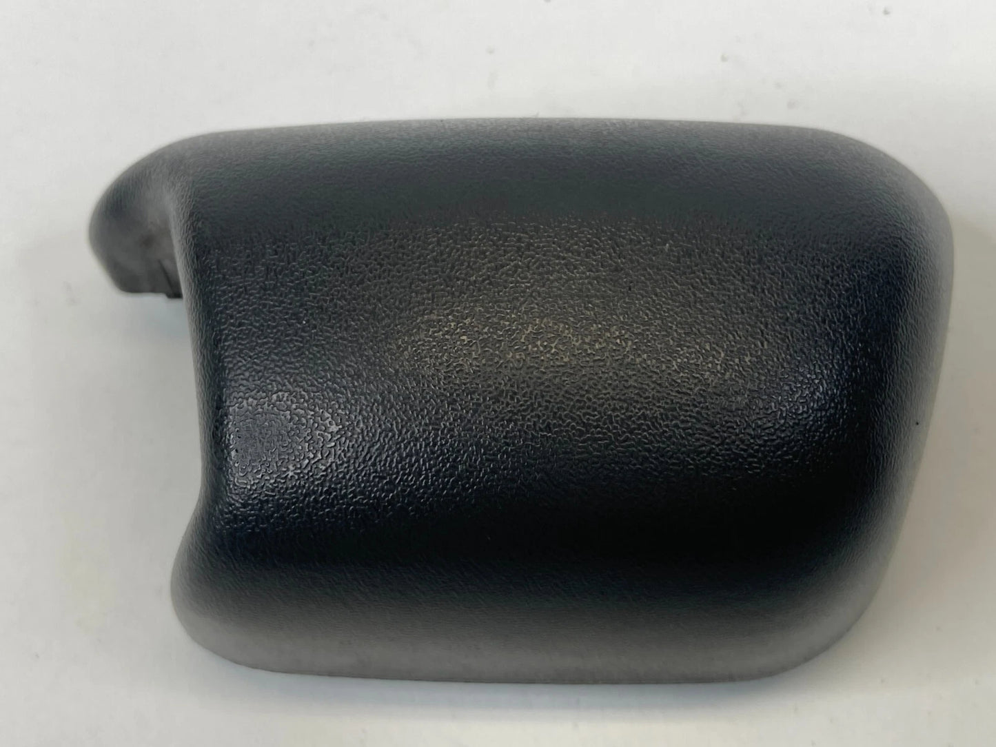 07-11 CHEVROLET AVEO5 FRONT LEFT DRIVER SIDE SEAT BELT GUIDE TRIM UPPER COVER