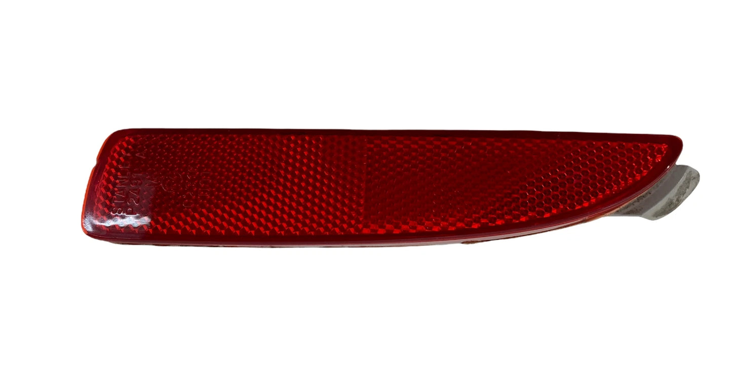 2004 05 06 07 08 2009 MAZDA 3 REAR LEFT DRIVER SIDE MARKER LIGHT LAMP P3945A OEM