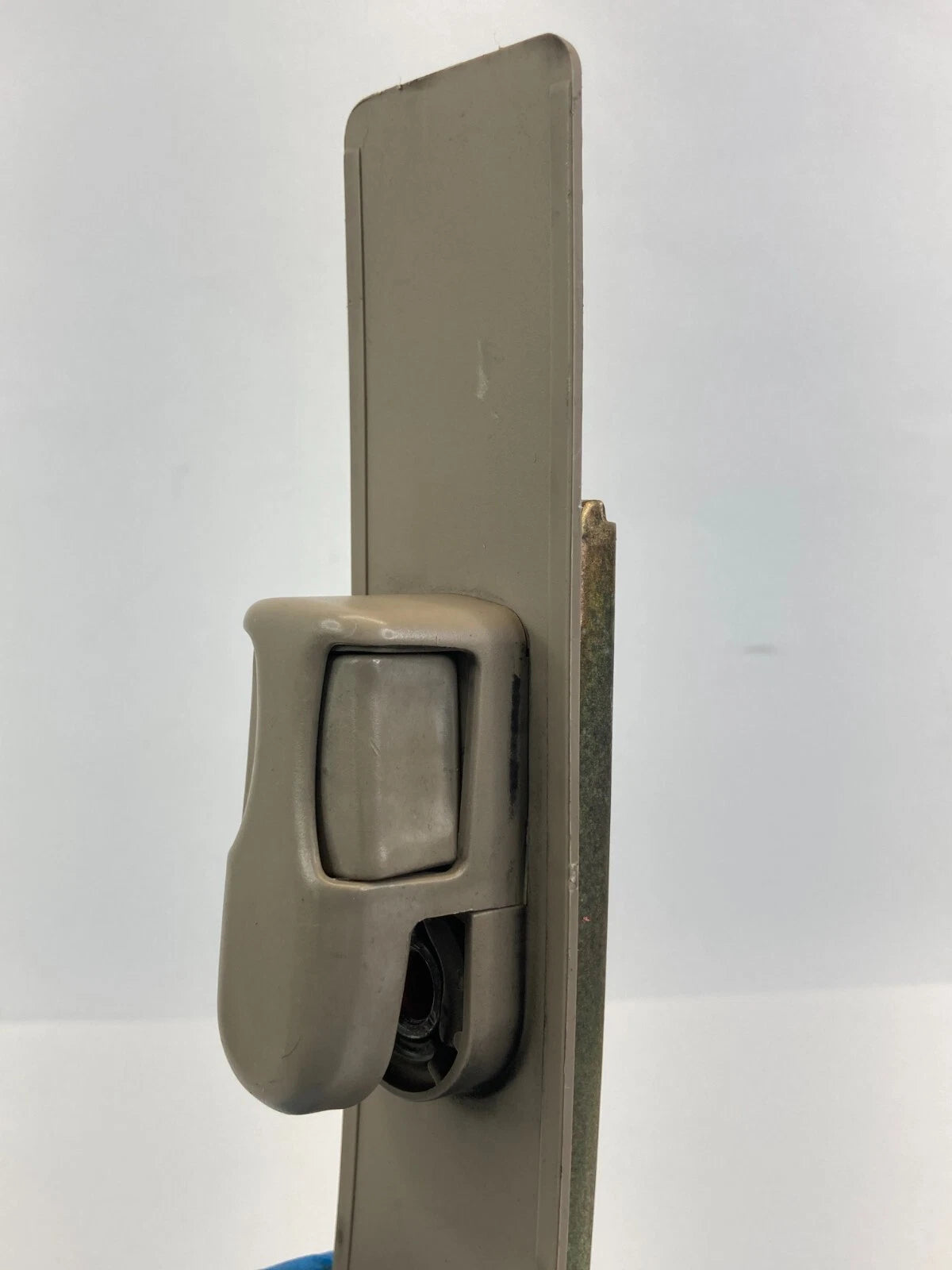 1996 1997 HONDA ACCORD SEDAN REAR RIGHT PASSENGER SEAT BELT HEIGHT ADJUSTER OEM