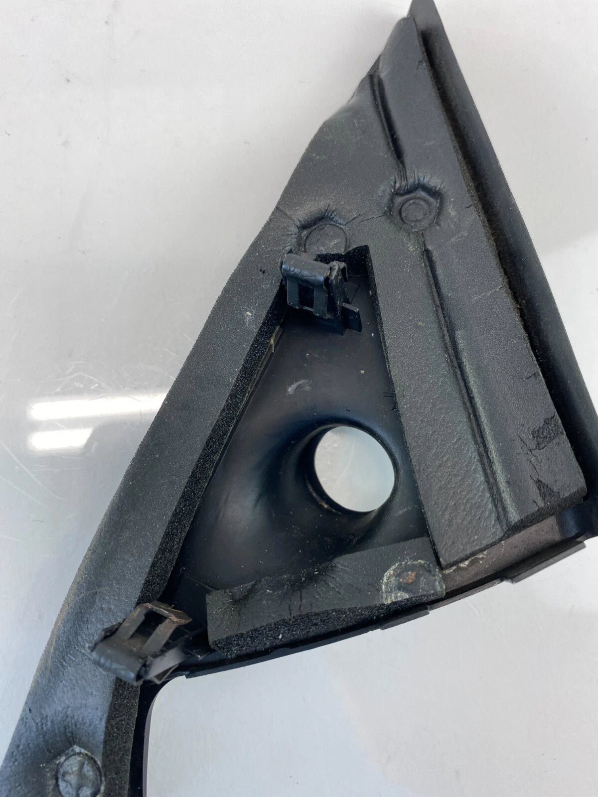 2000 01 02 03 2004 KIA SPECTRA FRONT LEFT DRIVER MIRROR CORNER COVER TRIM PANEL