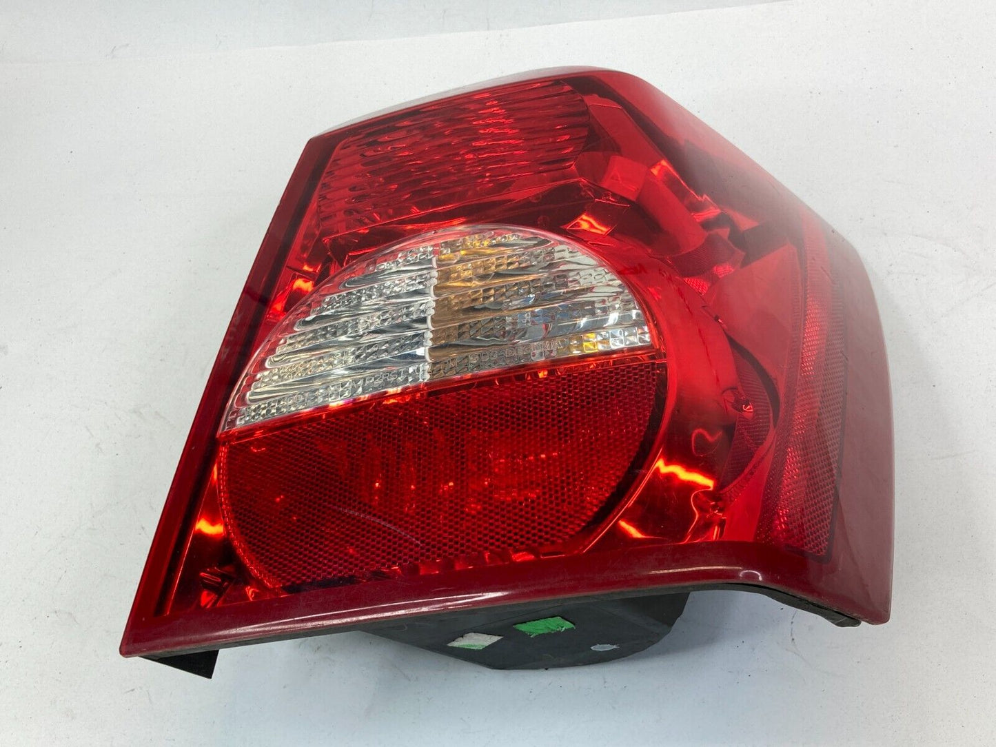 2007 07 Dodge Caliber Rear Right Side Trunk Lid Tail Light Assembly 5303752 OEM