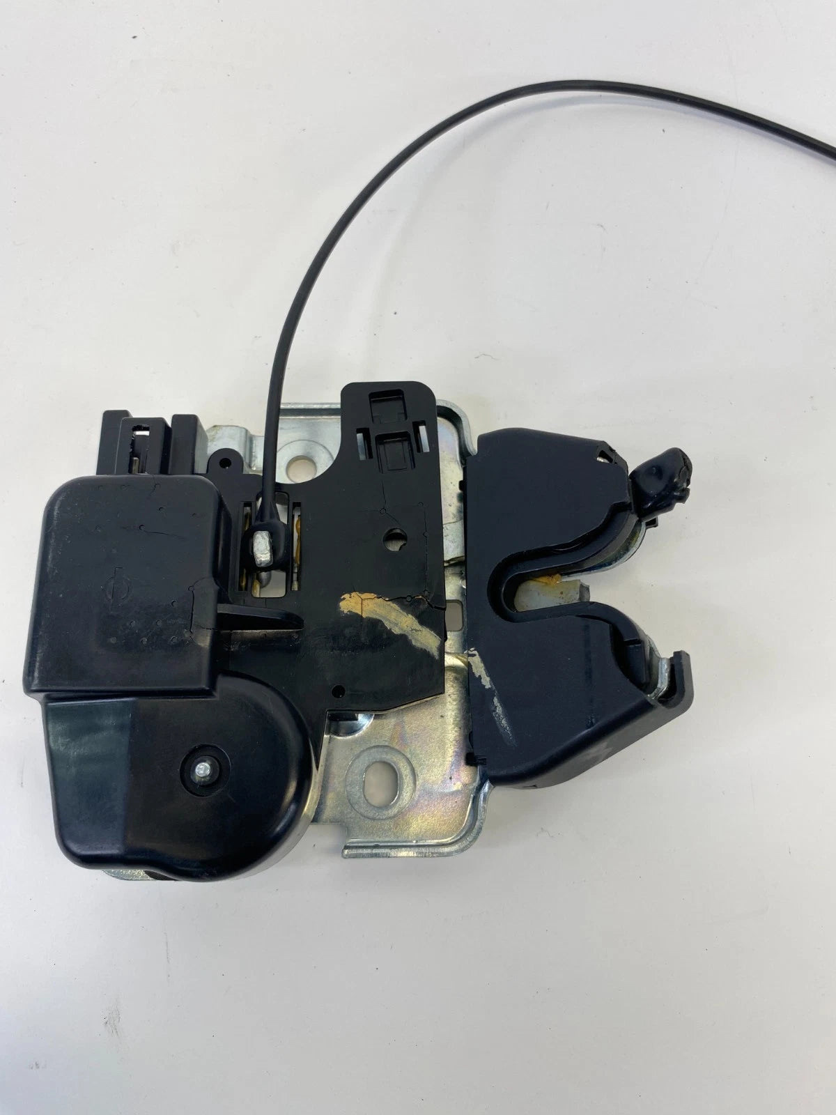 2013-2018 NISSAN ALTIMA S REAR TRUNK LOCK ACTUATOR LATCH RELEASE ASSEMBLY OEM