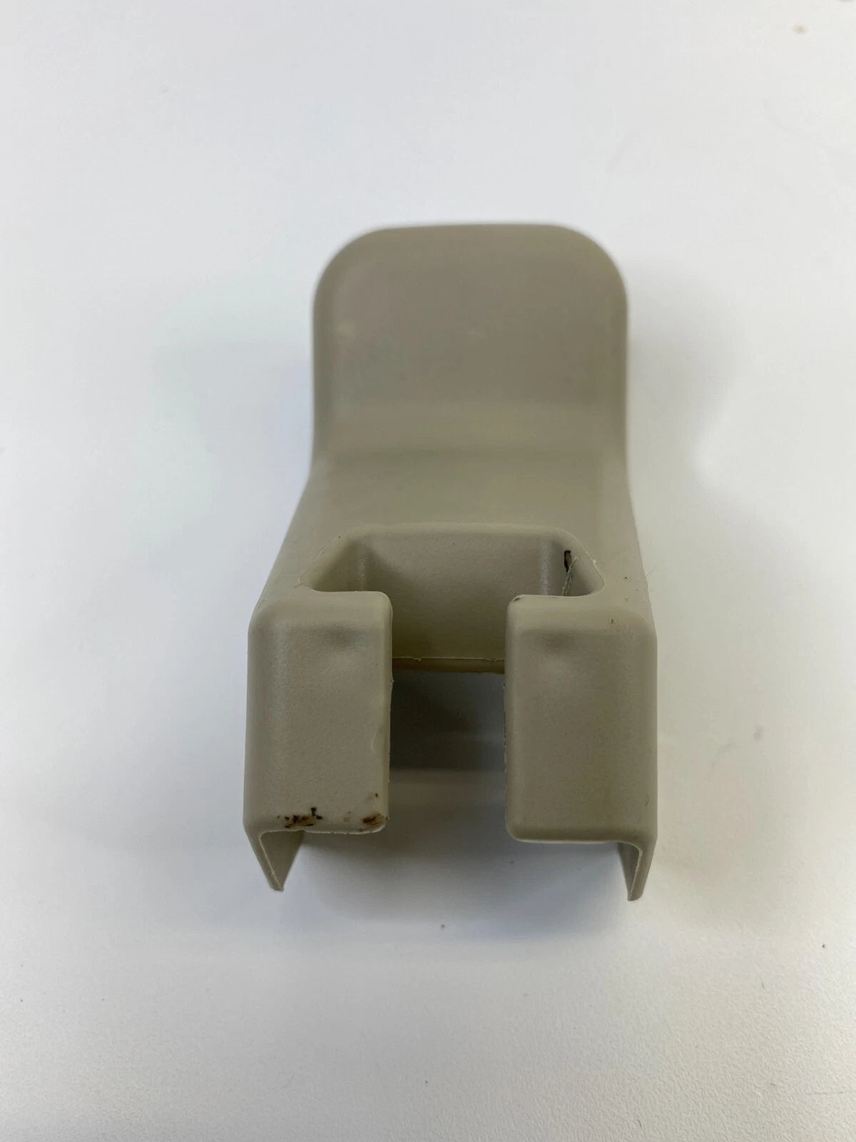 04-08 TOYOTA SOLARA FRONT RIGHT OUTER SEAT TRACK END COVER CAP TRIM 72137-AA040