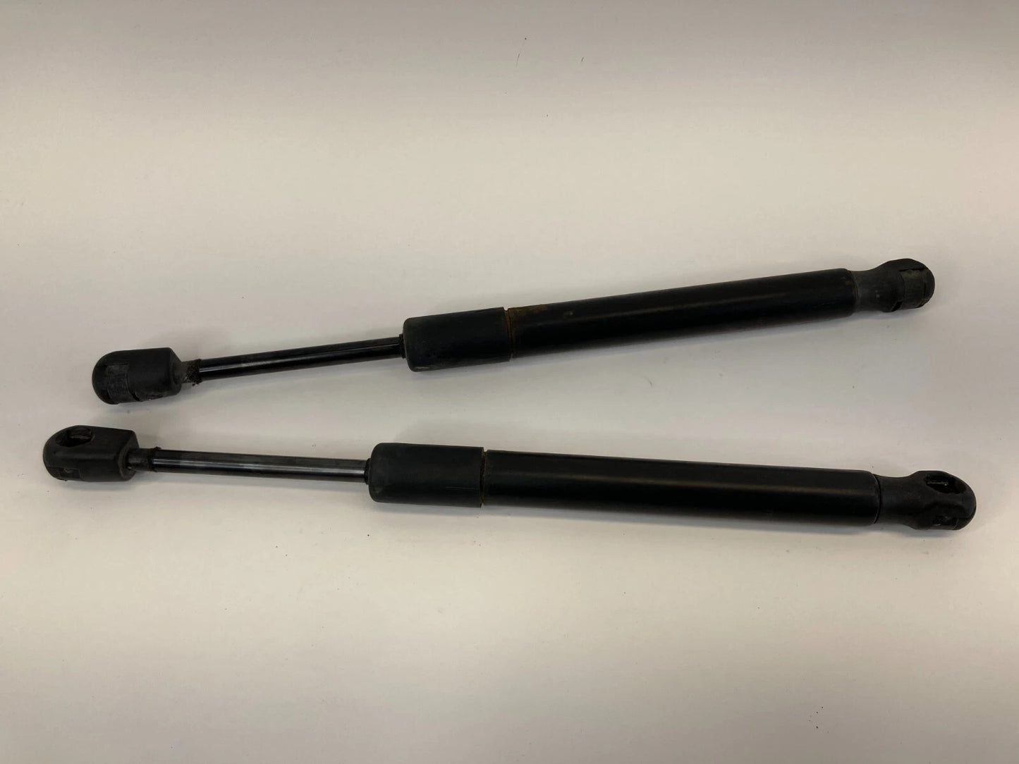 2010 2011 2012 FORD FUSION SEDAN TRUNK LID SUPPORT STRUTS CYLINDER PAIR SET