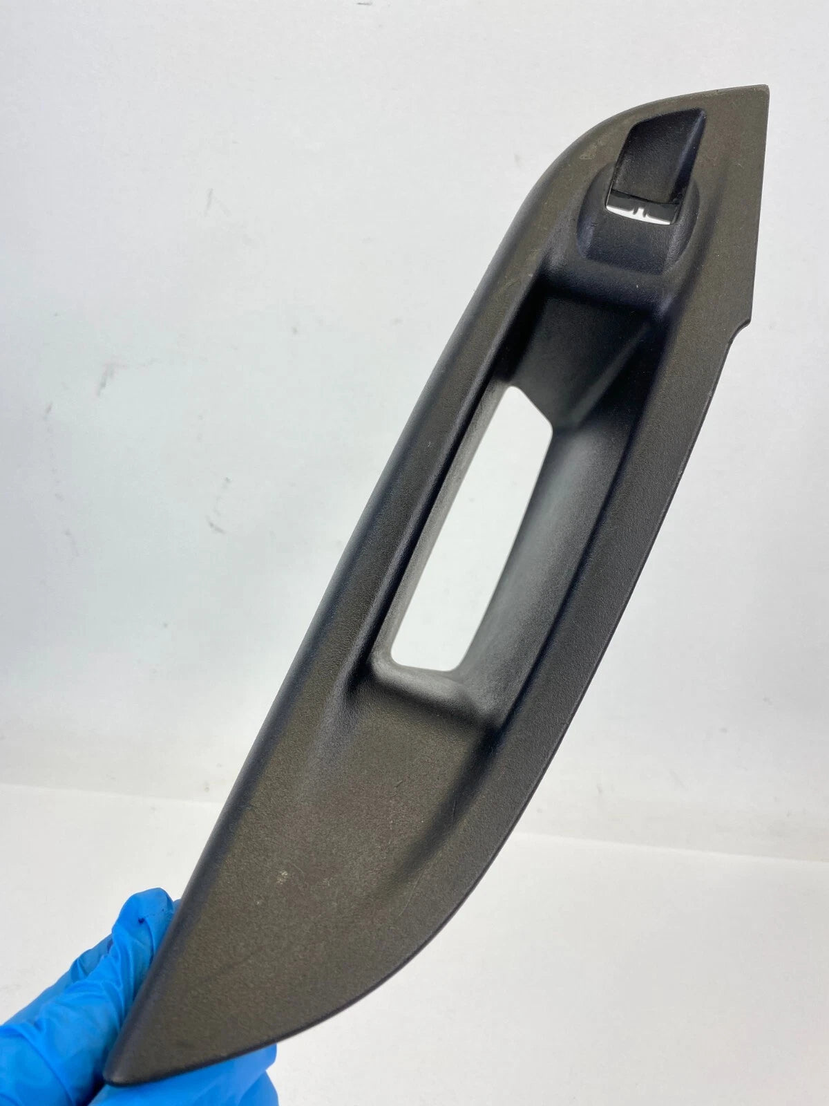 2012-2018 FORD FOCUS REAR RIGHT WINDOW SWITCH COVER BEZEL TRIM BM51-237W20-BAW