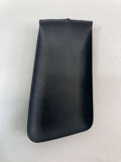 11-14 HYUNDAI SONATA FRONT RIGHT DOOR INNER HANDLE SCREW CAP COVER 826293S000