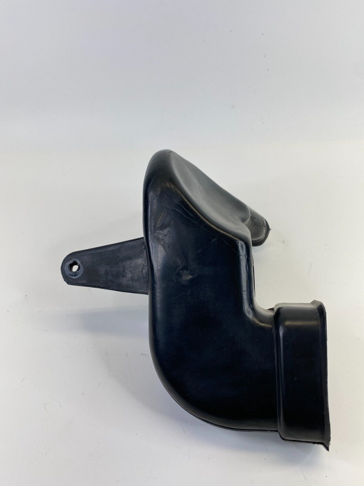 2001-2006 Hyundai Elantra 2.0L L4 Air Intake Hose Duct Tube Pipe 28211-2D000 OEM