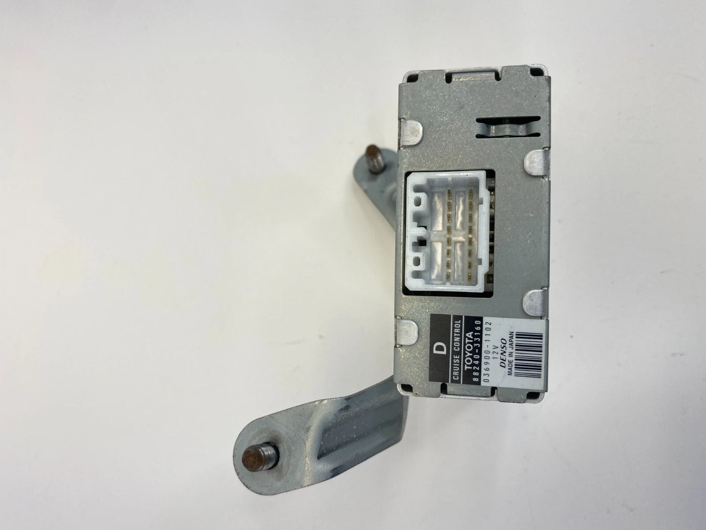 1999 2000 2001 LEXUS ES300 CRUISE CONTROL MODULE COMPUTER UNIT 88240-33160