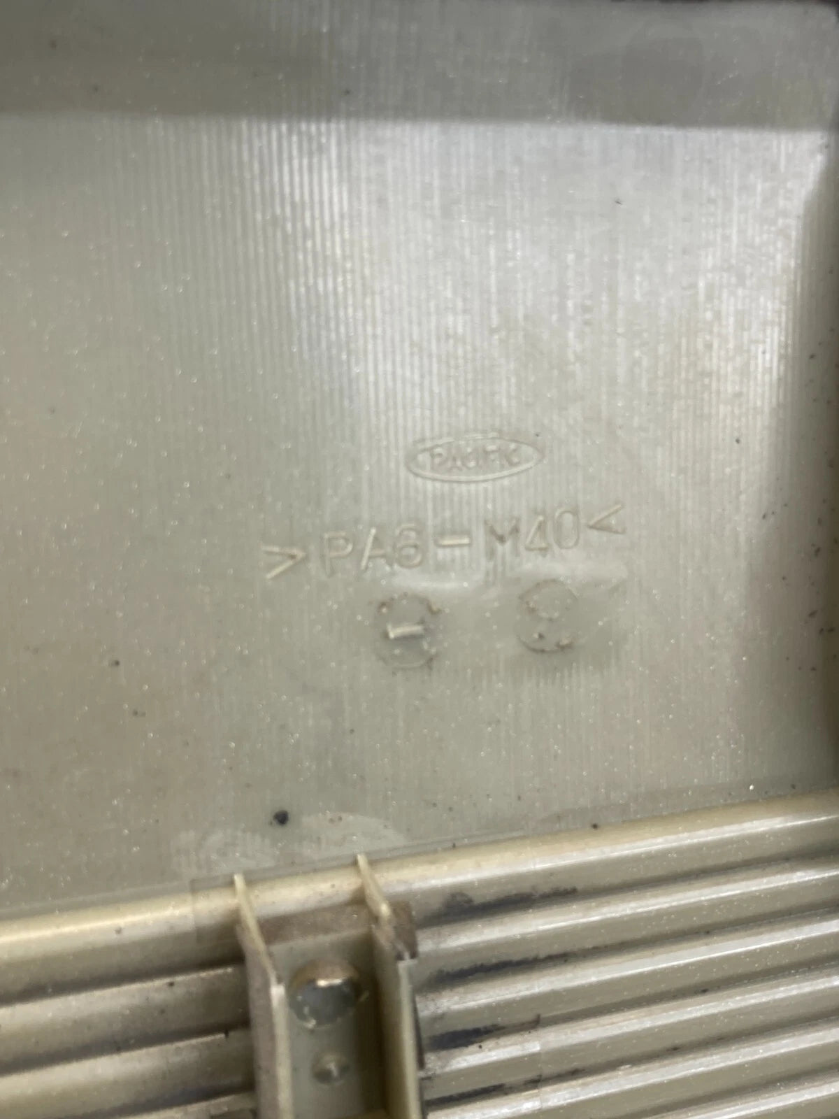 2002 2003 LEXUS ES300 3.0L A/T ENGINE COVER MOTOR UPPER CAP LID COVER ASSY OEM