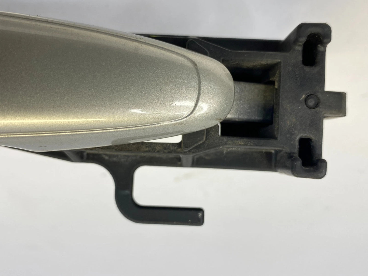 2004-2010 TOYOTA SIENNA FRONT RIGHT PASSENGER SIDE EXTERIOR DOOR HANDLE ASSY OEM