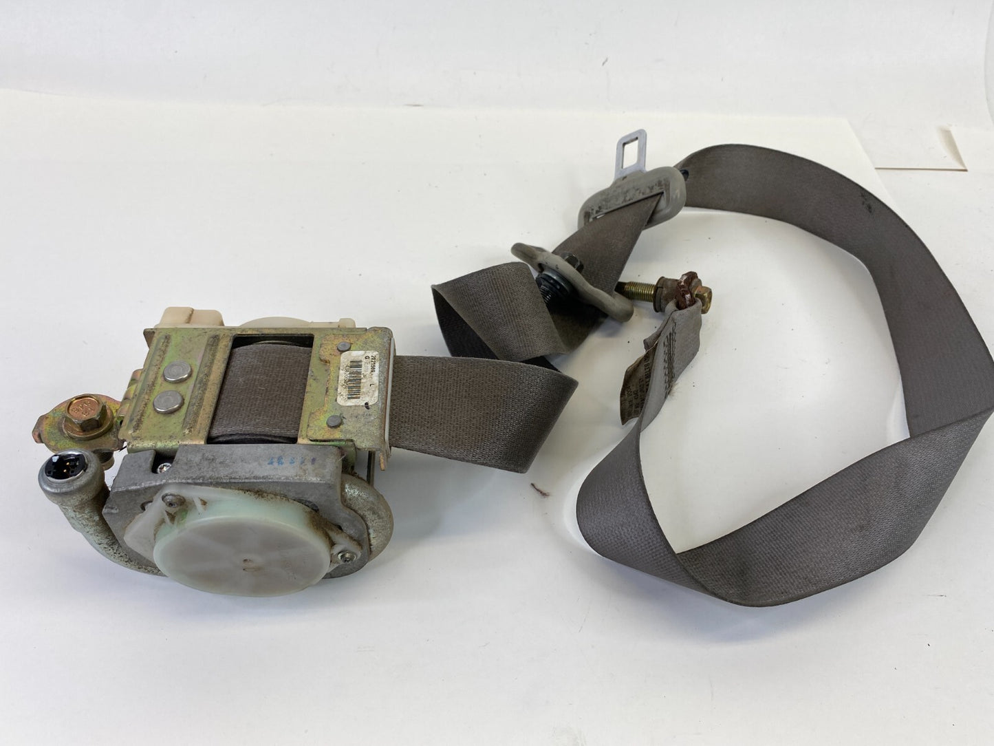 2005 05 Nissan Armada Front Left Driver Side Seat Belt Retractor OEM