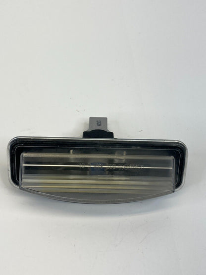 2004 05 06 07 2008 Nissan Maxima Rear License Plate Light Lamp Assembly